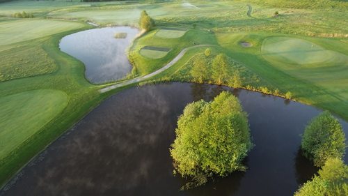 Översikt på golfbana.