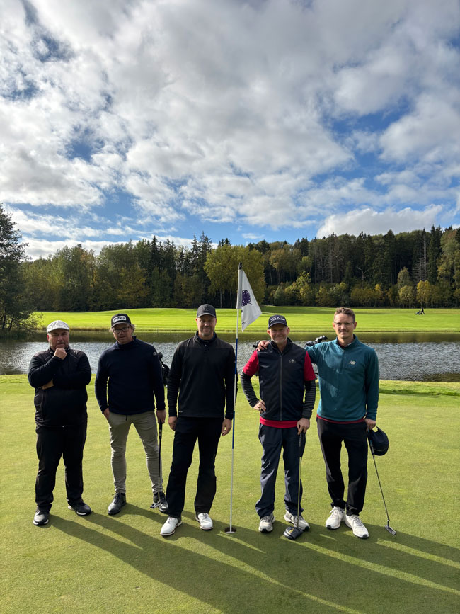 Särspelsgänget samlade på 4ans green.